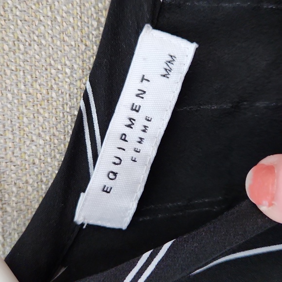 Equipment Femme Aubrey Dress Size Medium - Picture 8 of 17